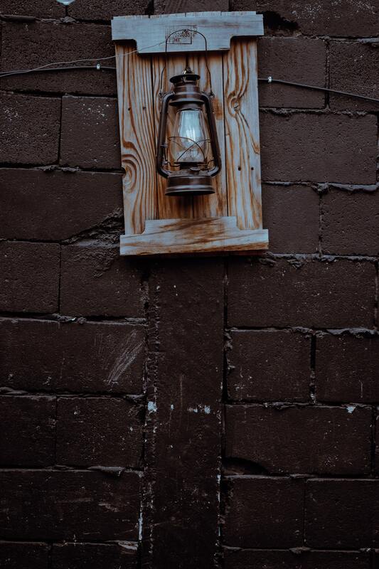 фонарь, кирпичная стена, ретро, антиквариат