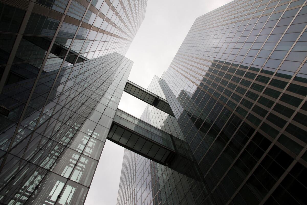 здание, сооружение, архитектура, вид снизу, небоскребы, черно белые, город