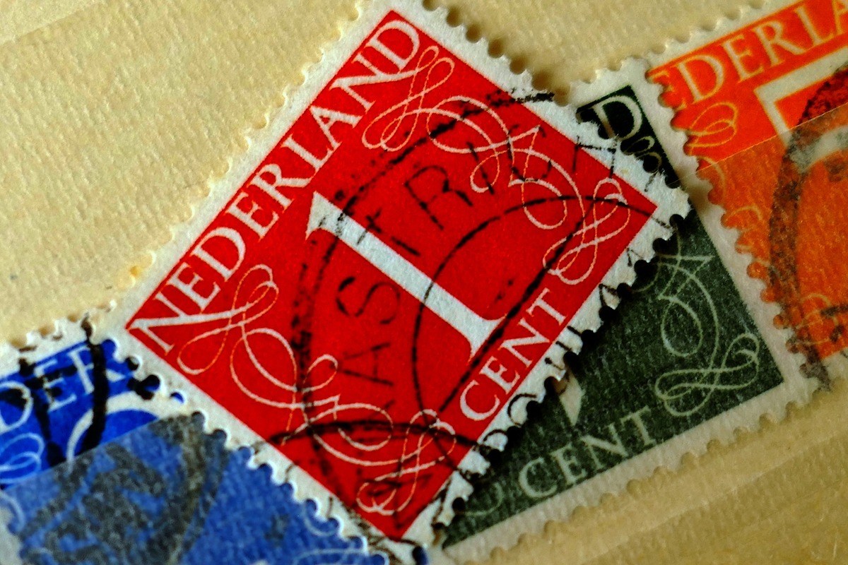 почтовые марки,бумага