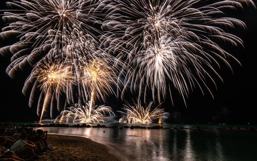 фейерверк, салют, ночь, искра, ночной город